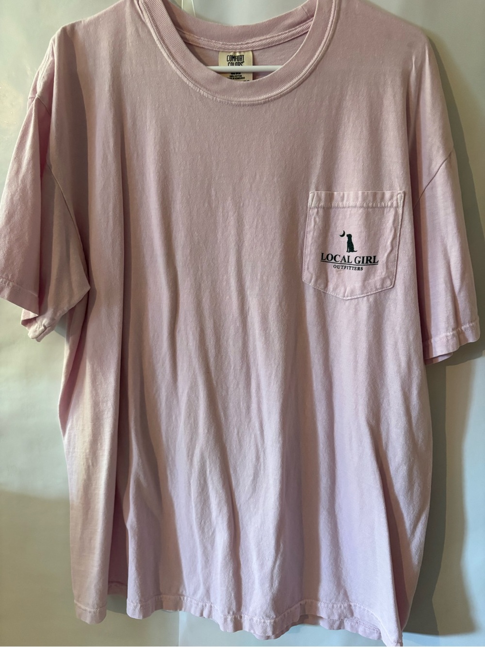 Local Girl Outfitters Women's Short Sleeve Pocket Tee - Light Pink